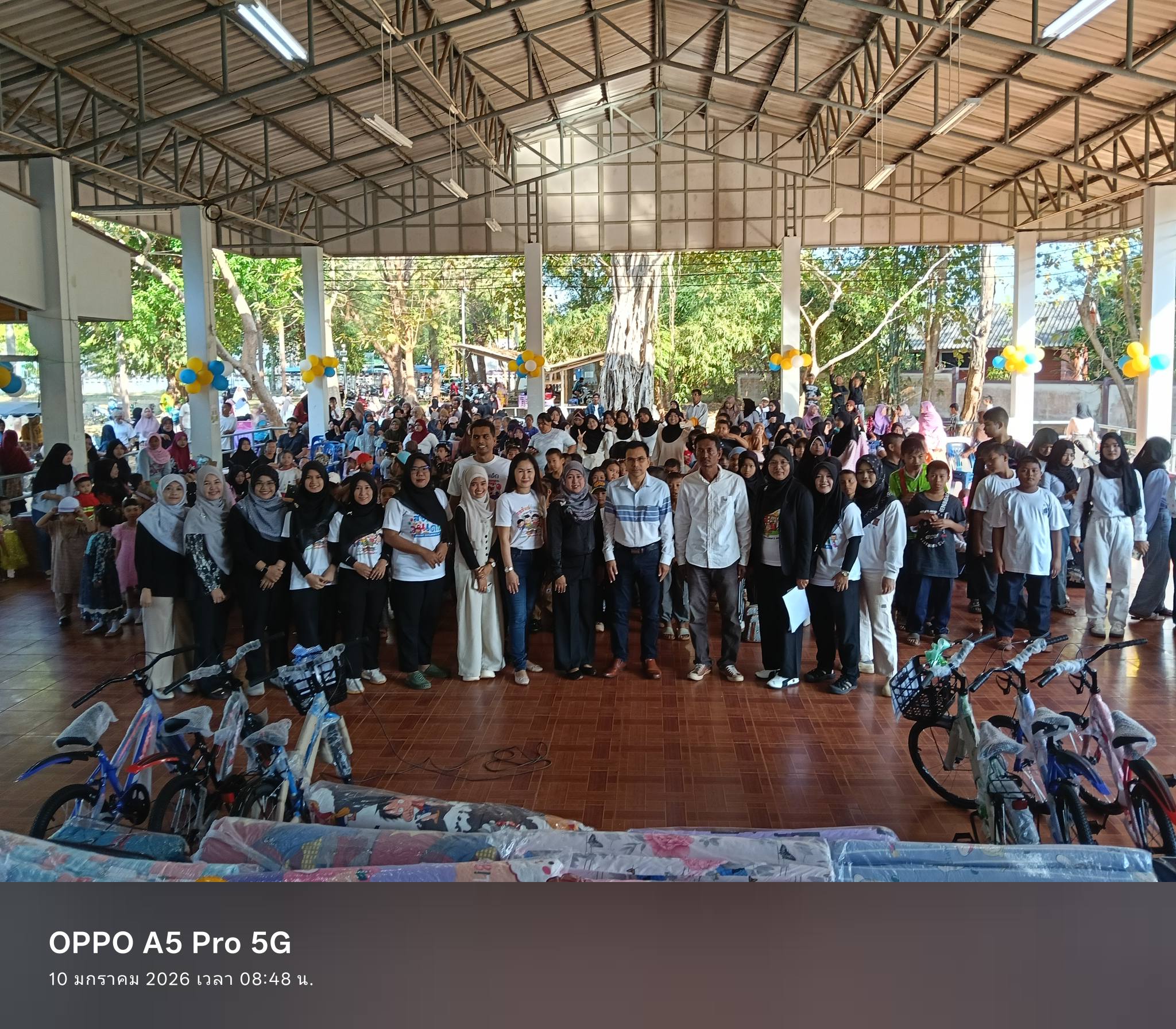 📸 เก็บตกภาพความประทับใจ... งานวันเด็ก อบต.เกาะสาหร่าย 2569 สนุกล้นเกาะ! 🎈✨